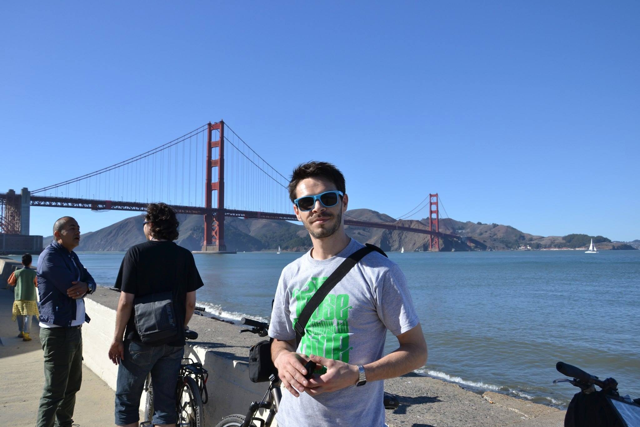 Technology Manager, in to all things tech, hip-hop, scratching, nerdy history and science stuff.