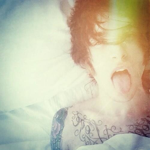 I follow back, well, I wont follow you if you ask me to. i'm 22. I play the guitar and drums. Music? Screamo, hardcore, rock, whatever.