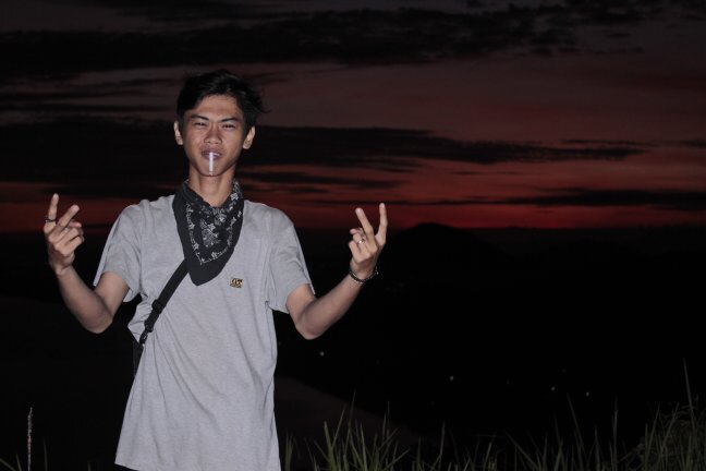 singkawang - http://t.co/Ixkm1gbreB / apriyogi

tangga lahir : 02-april-1994