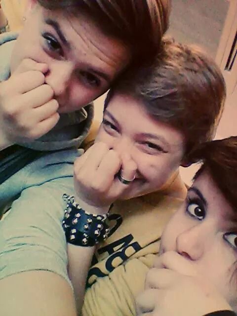 SaBeOfficial's profile picture. Il manque ton rire, je m'ennuie.