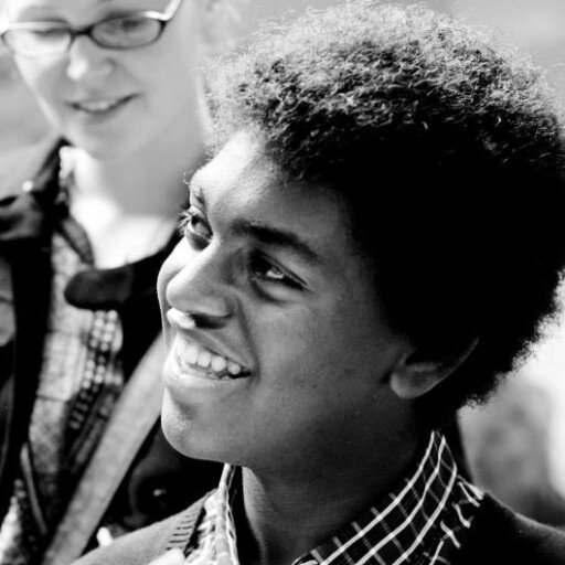 Timlaro's profile picture. Fabrique du #TrèsHautDébit pour @ANCTerritoires - ex-conseiller politique à @paris - Formé en @salle421 - Sportif du dimanche avec le @rclens