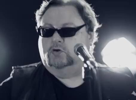 Guitarist singer song writer from west Sussex