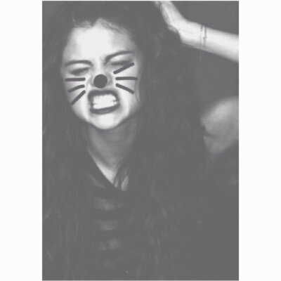 Complete your life Do not look back only look to the future......♣