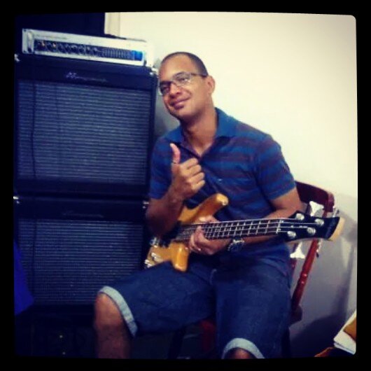 Musico e Adorador do meu Senhor Jesus...Contatos para Eventos: watts: 947287115 Nextel: 45*12*6573