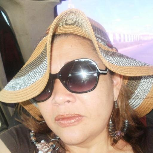 Profesión: Docente, comprometida con la Revolución Bolivariana de Venezuela. Una hija de Chavez y seguidora de Maduro.