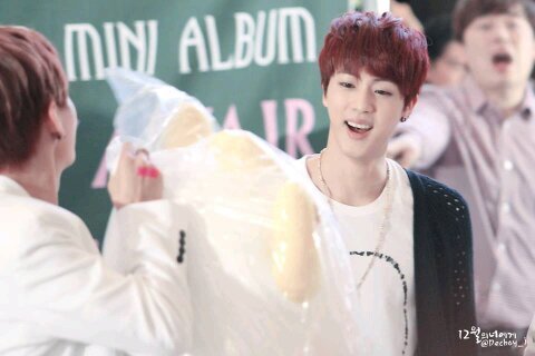 bangtanboys. i love bts. love jin eiei    พื้นที่้ล็กๆที่จะมอบความรักที่มีความสุขให้กับหนุ่มๆบังทัน  รักมากๆๆ รักมากกว่าแฟนตัวเองจุปๆ