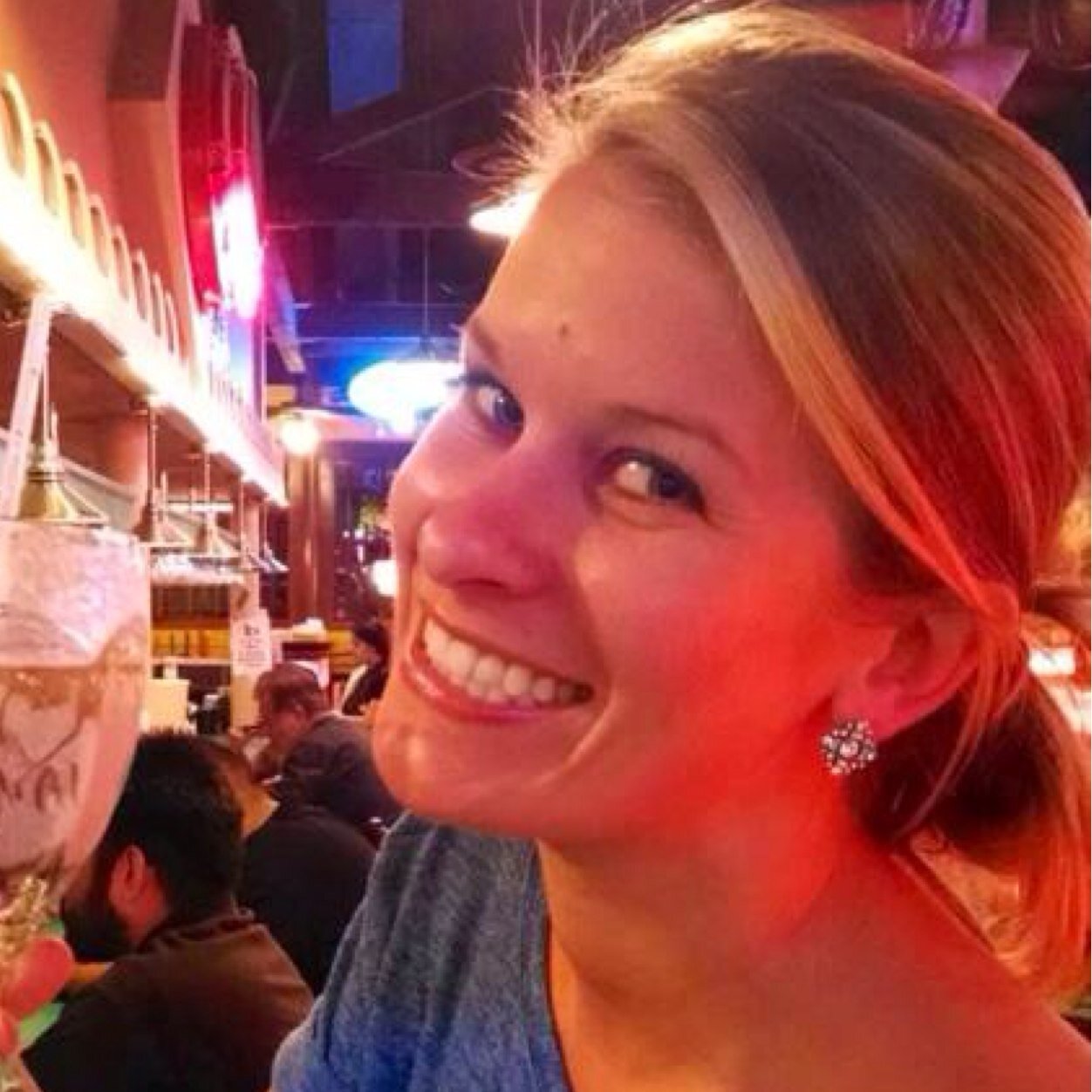 aprilnkirch's profile picture. 