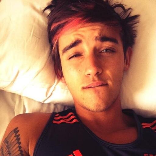 *Janoskians, Magcon boys and Justin Bieber*

Follow me slu+