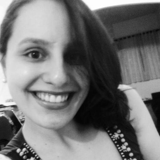 Não quero faca nem queijo. Quero a fome. (Adélia Prado) /          

Vestibulanda para o curso de Odontologia.       

/Paraná, Brasil.