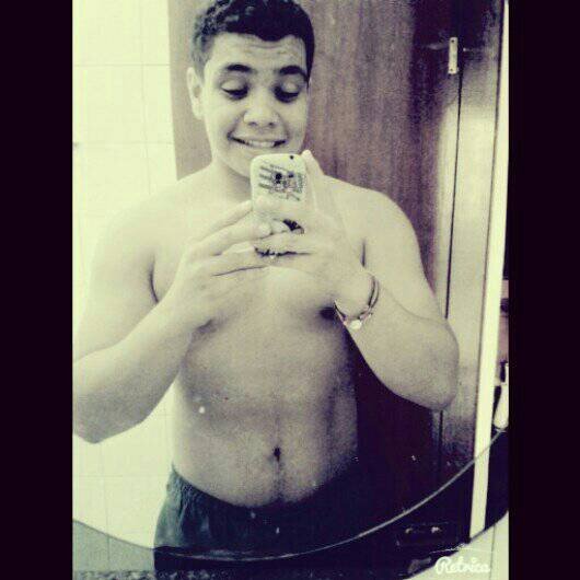18 anos, Dancer , Coreógrafo , Corinthiano , Aquariano , Instrutor !! Segue ?
