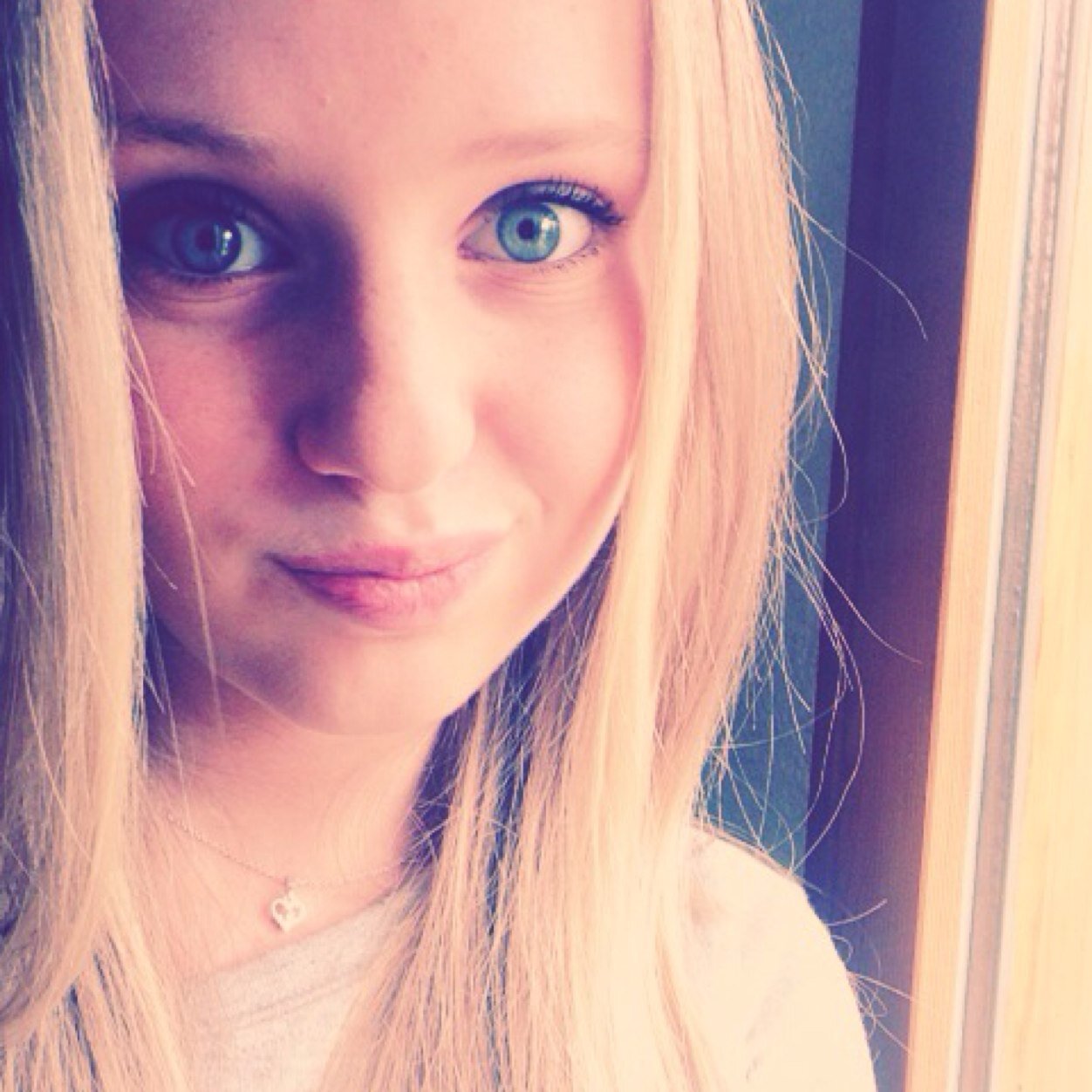 Directioner ∞ Cauet !!!! Je ne sais jamais ce qu'il faut écrire à cet endroit ... :xx LoveYou