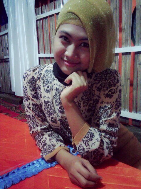 Citra_pratiwi92's profile picture. Love my family♥||22 mei 92 ||Pin:28794F04