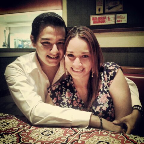 nilojey's profile picture. 