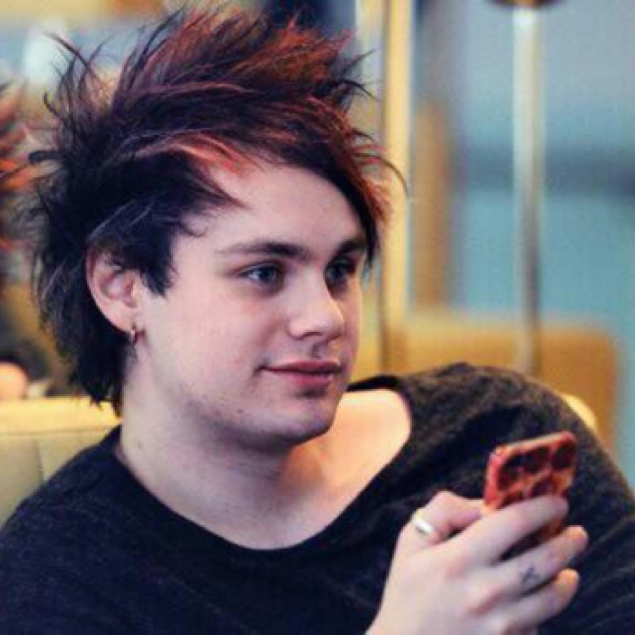Is it Hi or Hey?? Im a sucker for AustraliansAsk for a followback :) 5SecondsOfSummer Janoskians