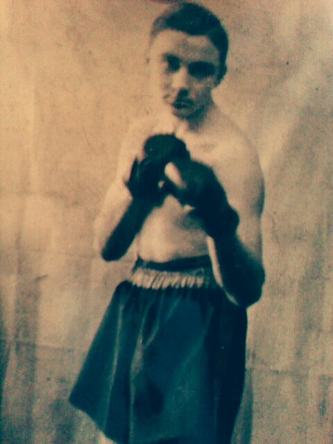 ex Pro boxer, former Chief Development Officer Corals Bookmakers, retired MD Grandstand Racing, Liverpool based bookmakers. ex RAF and very proud of it.