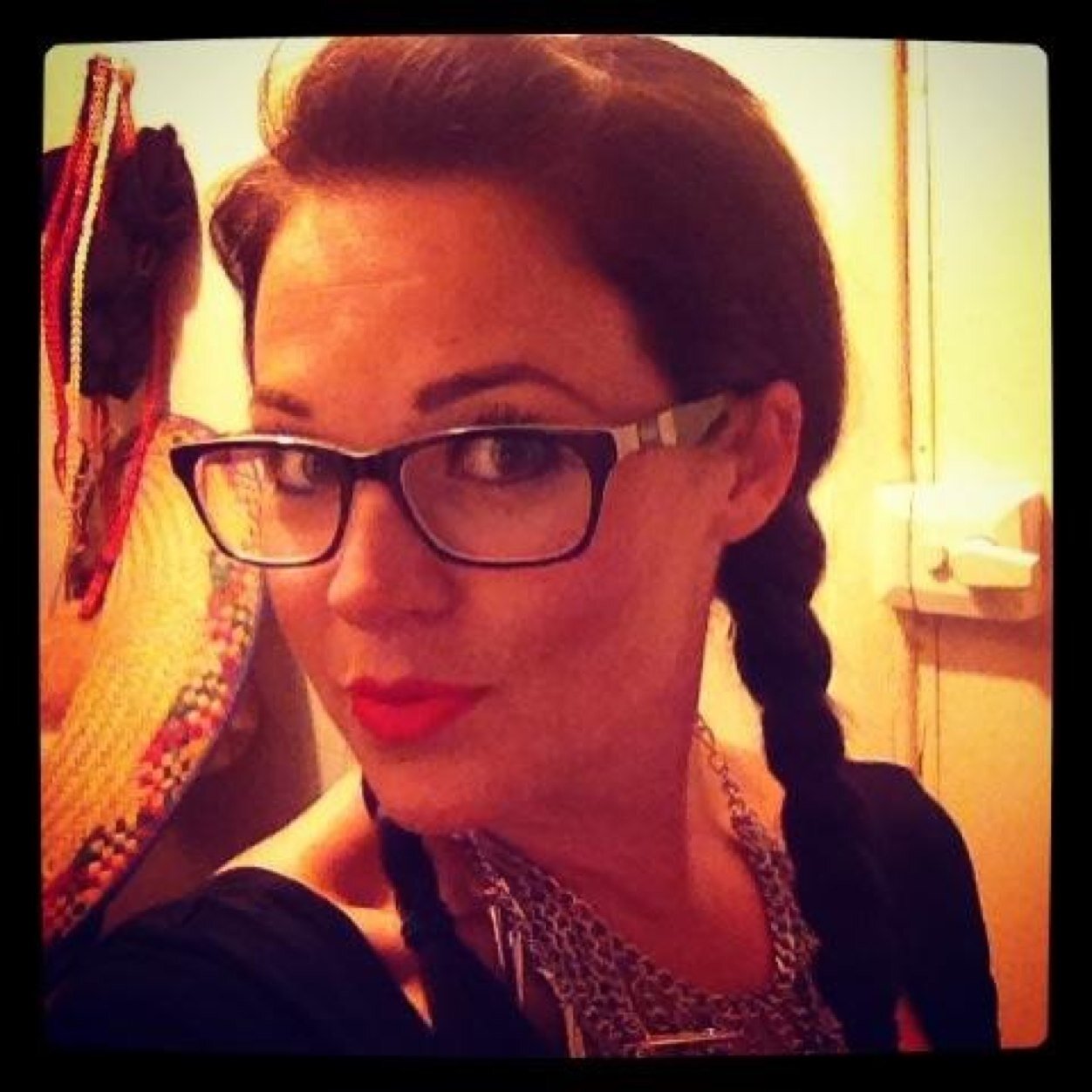 lucystarbling's profile picture. chooses to jump in puddles ;-)