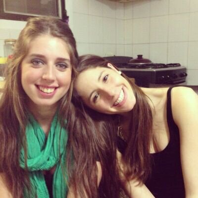 Imán para los pelotudos.   @trilaflorencia