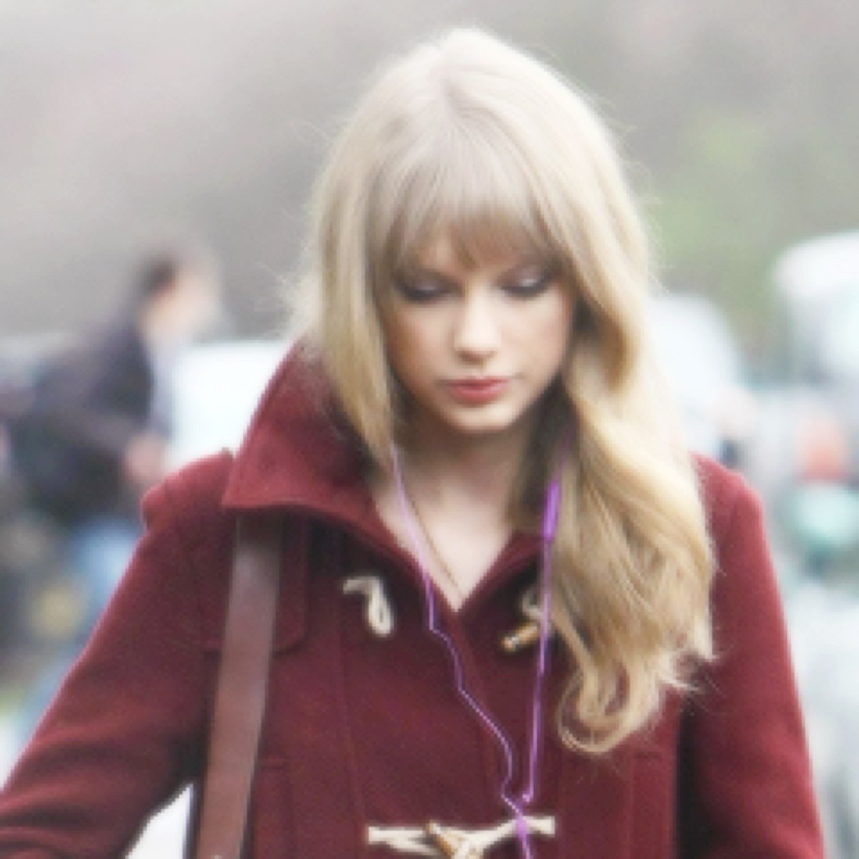 pretty little liars. taylor swift. jlo