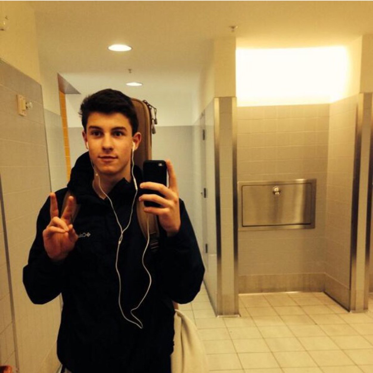 since i gave you a free follow please follow @preachshawn and help get her to 5k!