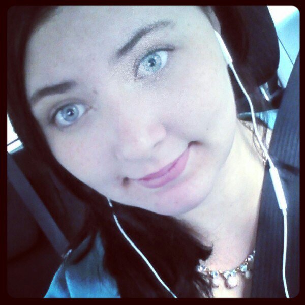 my name is Em I'm 17 and I'm a live tweeter