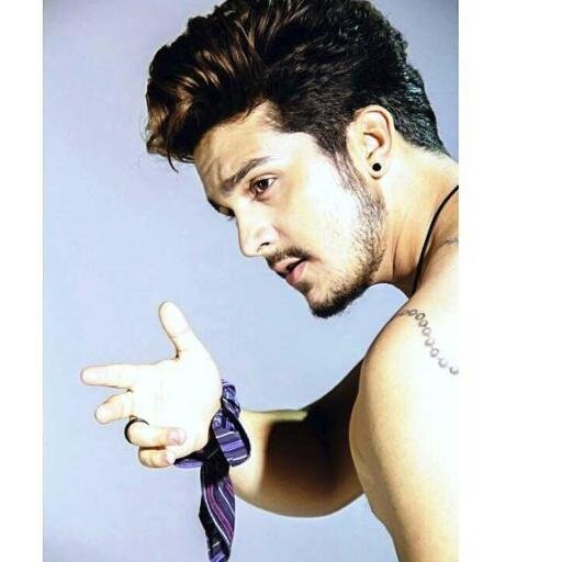 Eu podia me declarar em mil palavras mas não explicaria nem 1/3 doMeu amor por você nem o céu éo limite pra eu te amar @luansantana