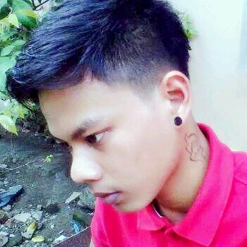 Barang Siapa yg ingin dipanjangkan usia na , dilapangkan rezeki na , maka hendaklah dia menyambung silaturahim » dengan saya contoh na *_@