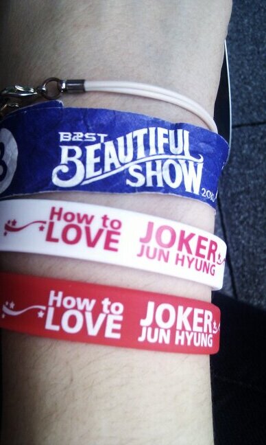 프랑스에서 // Love BEAST's songs since 091014, B2UTY at heart since 100105, official B2UTY since 121206 // 윤두준+장현승+용준형+양요섭+이기광+손동운= 우리 힘~ 우리 자랑~ 우리 비스트♥