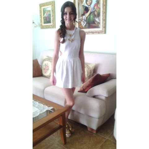 NataliaTar98's profile picture. Otra más del 98. La verdad no está de parte de quién grite más. 41013.