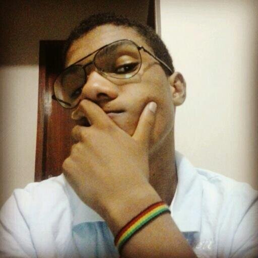 Uns são meus irmãos, uns dizem que são, outros sei que nunca vão ser. what'sapp:(84)8603-9807
 http://t.co/eUTj7aJ1je…