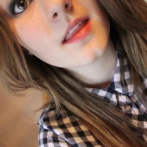 DiscardingGee's profile picture. I SING N SHIT FOR @DiscardingLola (and I am by far the best member)!!