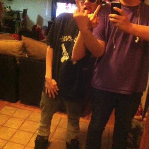 BroSoProHD's profile picture. Gamer,YouTuber4
Troll