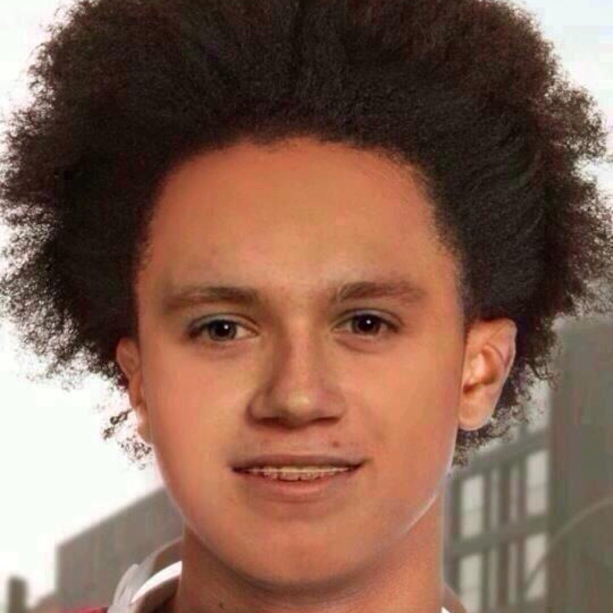 hoi ik ben nialls afro en ik sta heel mooi op nialls hoofd en jij niet {@flashingziall}