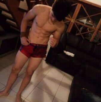 casi ingeniero mecanico UDO. de buenas costumbres,abri el twitter porq mis primos molestaban con esto! vamos a ver como me va! Follow me