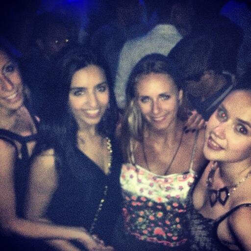 larahutt's profile picture. 