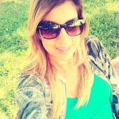 Essa mina é estilosa e inteligente, charmosa e diferente, não curte ser igual pois tudo que faz está consciente. ela é zikaaa