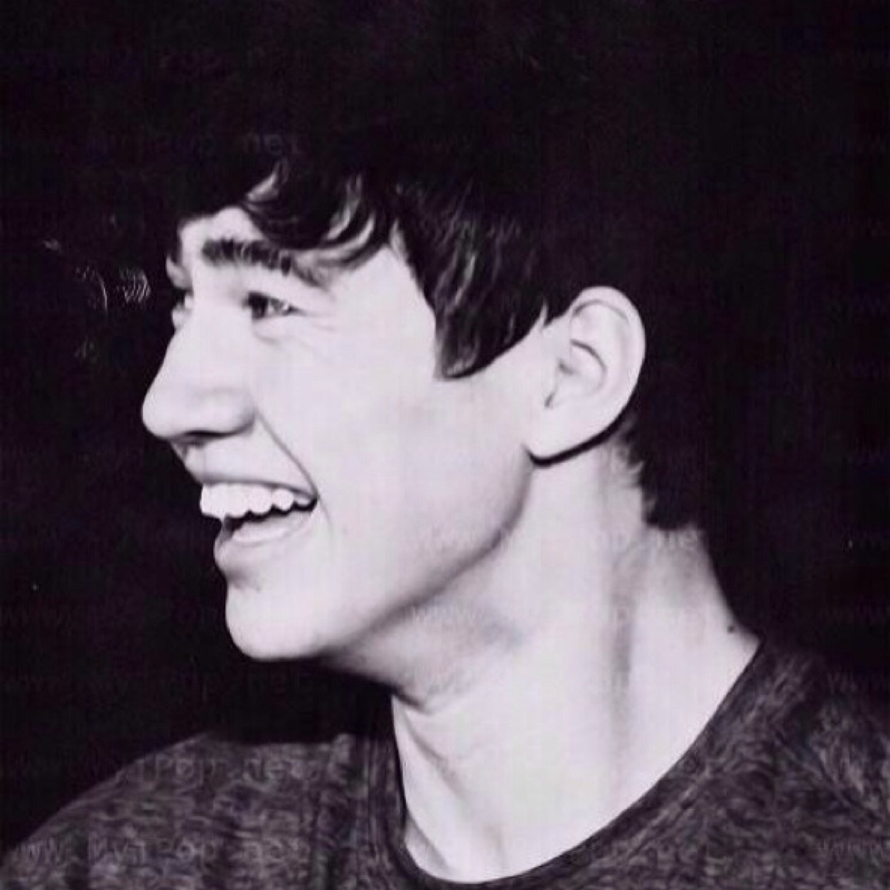 Hii babe do you think you could maybe retweet this? xx