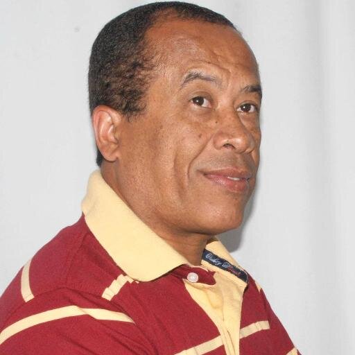 Vc ñ pode ver o que eu vejo pq vê o que vc vê. Ñ pode saber o que sei pq sabe o que vc sabe. O que vejo e o que sei ñ podem ser acrescentados ao que vc vê.