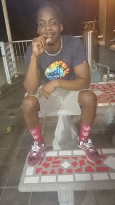 CholoSteez's profile picture. Ya tú sabe ....  #HippieLiving