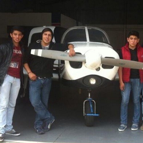 Ir por lo imposible,Fiel a los Aviones,La Garra chapina me acompaña...