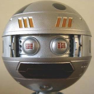 tomomithi's profile picture. 脳梗塞の後遺症であんまり動けなくなり「努力や頑張りでヒトは死ぬ」と気づいた人。すぐ休むので喫茶店をたどって目的地に行く感じ。薄皮をはぐように回復中。わざわざオモシロイ時代の地球を見物にきた元ジェダイのようなもの。