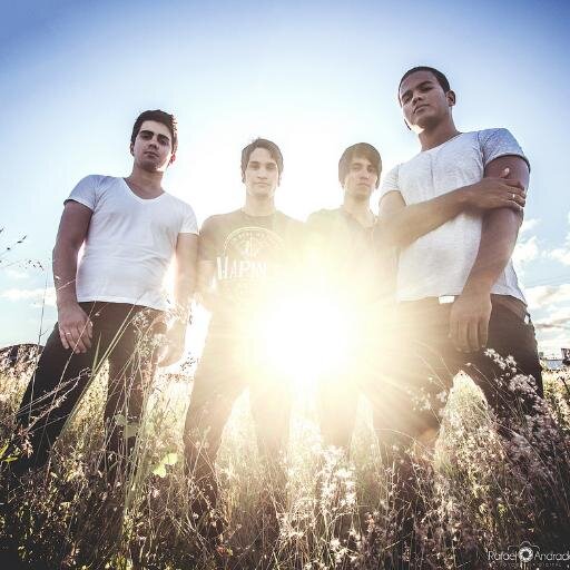 @BubaLundgren
@CaduSantiago_
@Tuvitoo
@tiago_p2

http://t.co/p9B17pKnve
