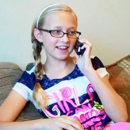 it's Seven Super Girls4  from SG ✨think happy thoughts✨ I love making YouTube and follow me on Twitter @SevenSuperGirl thnxs Love My Fans✨