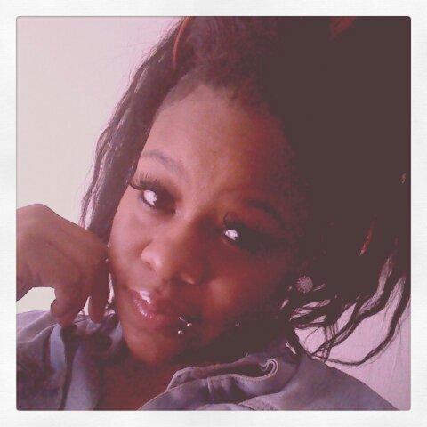 Mz_Juici's profile picture. yea i like girls so follow me.....