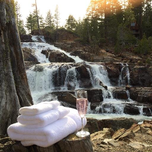 Life.  Luxury.  Linen.