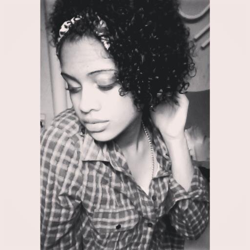 Modelo 
Positividade e fé! 
follow me, I follow back =)        http://t.co/ll5pMmd89u