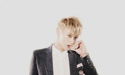 Huang Zitao (黄子韬) // EXO's baby Panda // 1993 // [Uke] show me what do you think love is.