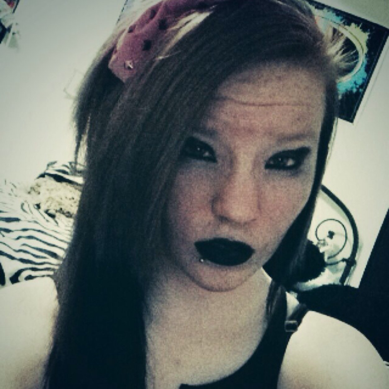 My name is really andrea people call me gaybie cause i love gay people taste the rainbow cx i listen to rock/meatal fav band is attila & botdf