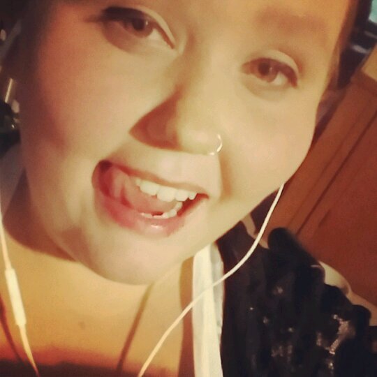 ♡ Insert #pretentious crap about myself here . #Born at a very young age. #Capricorn ..