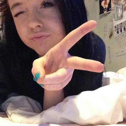 Hello I'm Regan Elias Wingo. 17 years of age. Currently single aye hmu? Erm yeah okie byeee