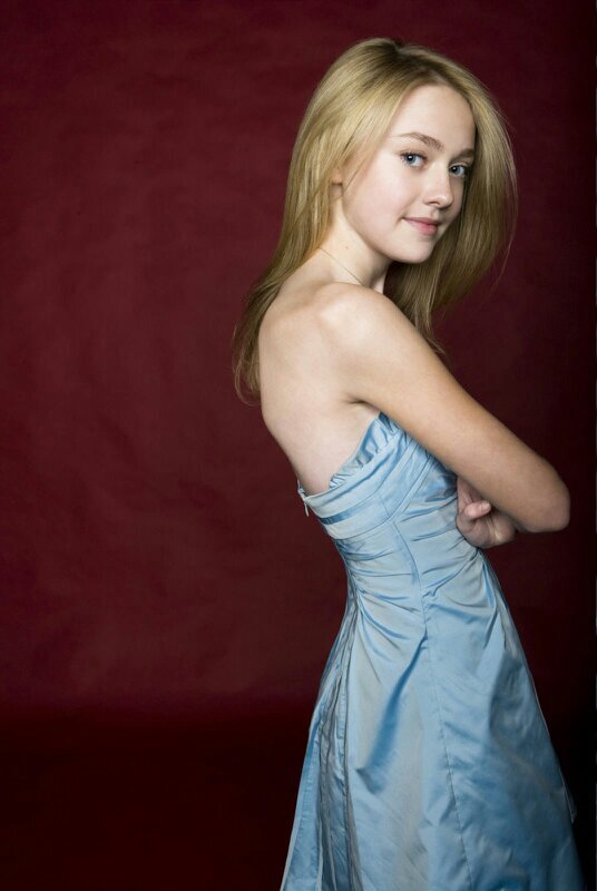 Hi I'm 'Jane'  from twilight saga. One of the highest rank guard of the Volturi. [Dakota Fanning] (TH/ENG) #JaneBot